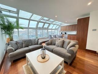 Kensington Premium Three Bed Suites - London - 9