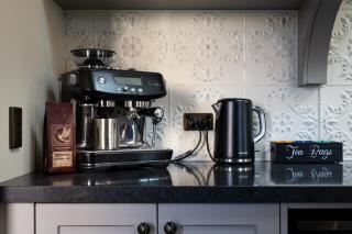 Black Stilt Cottage, luxury stay in Twizel - 3