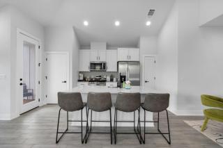 Mega Sized Luxury - Up to 24 Ppl - Downtown Access - Austin - 8
