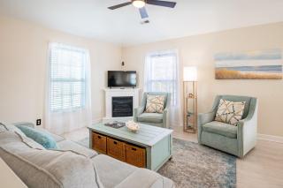 Pet Friendly - Short walk to the beach - 6