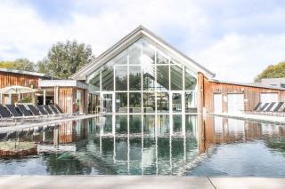 Heron's Hide - Lake-side holiday house with free spa access - 5