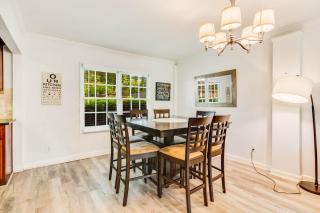Modern Hideaway Sleeps 14 Backyard & WiFi - Decatur - 7