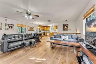 Soda Springs Cabin Less Than 1 Mile to the Slopes - 2