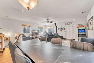 Soda Springs Cabin Less Than 1 Mile to the Slopes - 1