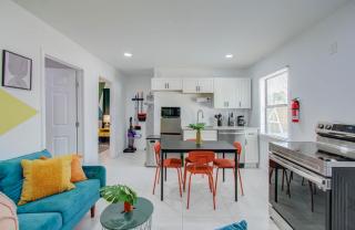 Bright & Cheerful 2-BD 1-BA Home by Buffalo Bayou - Houston - 5
