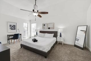 Luxury Home w Hot Tub near DFW Airport - 7