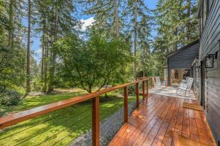 Modern Forest Retreat: Dog Friendly Scenic Views - Gig Harbor - 0