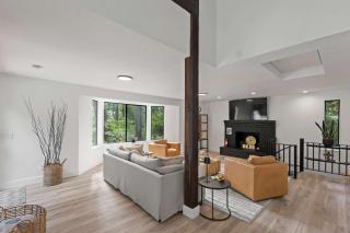 Modern Forest Retreat: Dog Friendly Scenic Views - Gig Harbor - 4
