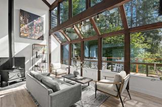 Modern Forest Retreat: Dog Friendly Scenic Views - Gig Harbor - 2