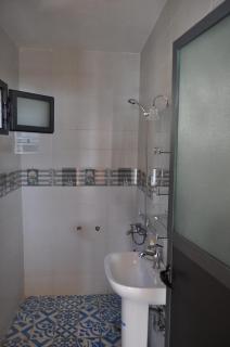 KABANO BEACH AUBERGE CAFE RESTAURANT - 5