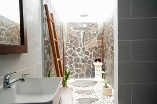 Chintana - 9 Min to Beach, Peaceful Villa with Tropical Vibe - Sanur - 3