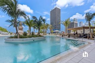 Stylish Apartments with Partial Ocean Views in Downtown! - Miami - 0