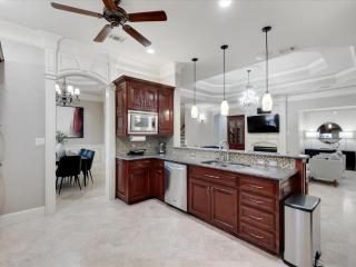 Luxury4000sqft Hot Tub Games Cinema FTWorth ATTST - - 1