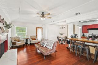 3BD Farmhouse Country Living - Pool Patio Firepit - 8