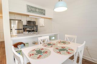 Creston House 4C - 1