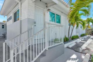 Hollywood Beach Escapade Studio with Free Parking - Hollywood - 1