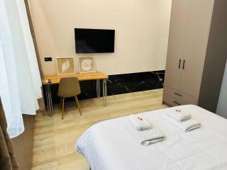 Port Brown Suite 2 - 5
