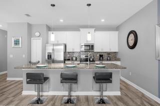 Upstay ChampionsGate Home w Private Pool & BBQ! - 1