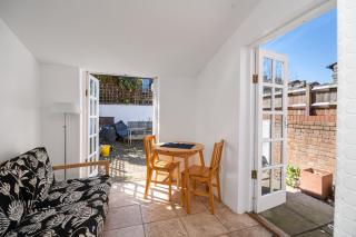 Bright Spacious Double Bedroom - Londra - 8