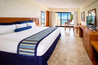 Plaza Pelicanos Grand Beach Resort All Inclusive - Puerto Vallarta - 3