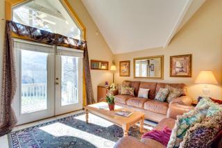 Peaceful Lake Lure Cabin with Fireplace! - Lake Lure - 5