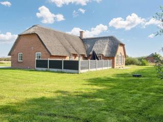 Luxury Retreat with Pool - 9