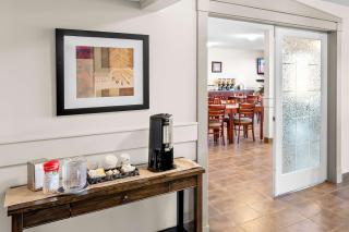 SureStay Plus Hotel by Best Western Hardisty - Hardisty - 8