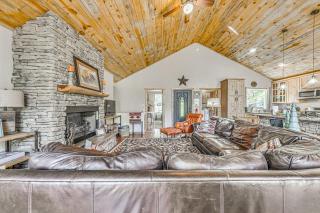 Ruidoso Cabin with Hot Tub, 2 Mi to Grindstone Lake! - Ruidoso - 6