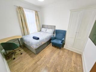 Luxury Guest House - 1