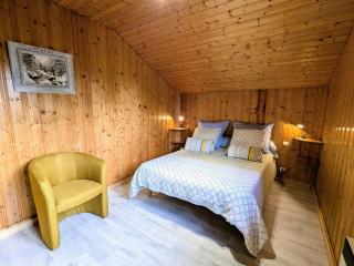 Chalet de Montagne Chaleureux avec Cheminée, Terrasse et Proche Ski - FR-1-589-2 - Anould - 2