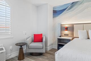 Hotel Skye San Francisco Airport SFO FREE SHUTTLE! - San Bruno - 2
