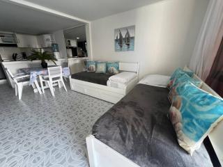 Relax Apt A 1 cuadra de playas - 8