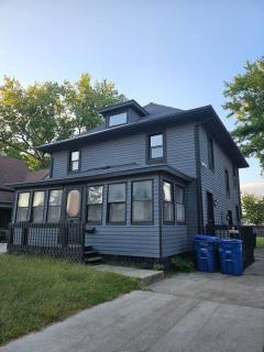 Duplex in Des Moines Near Downtown and ISF - Des Moines - 0