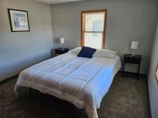 Duplex in Des Moines Near Downtown and ISF - Des Moines - 4