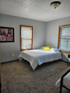 Duplex in Des Moines Near Downtown and ISF - Des Moines - 1