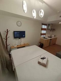 Studio Unit at Pine Suites Tagaytay - Tagaytay - 2