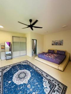 Bayu Homestay Sepang - Kampong Melot - 1