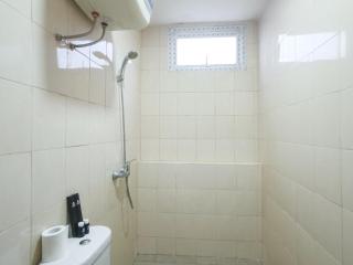 Comfortable and Tidy 2BR at Vida View Apartment By Travelio - Pampang - 3