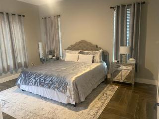 Luxury in Spacious Home - 6