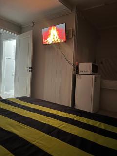 Ахметова 4 - 3