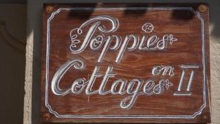 Poppies Cottages on Two - 2