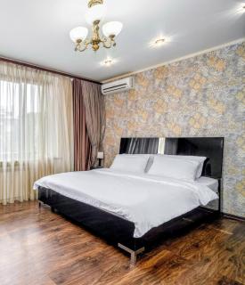 Lux Apartment Gorkiy Park - 0