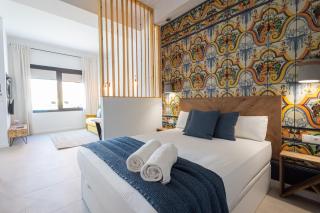 FLORIT FLATS - Stylish Valencia Ceramic Apartments with Free Bicycles by the Joaquin Sorolla Station - Valencia - 0