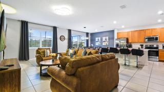 Last Minute Disney Getaway! Private Pool, Hot Tub & Games Room. Book Now! #87195 - Kissimmee - 2