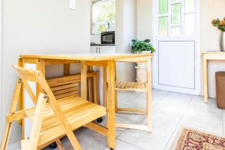 Lochy's House - East London - 8