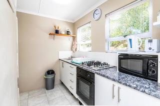 Lochy's House - East London - 6