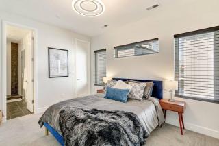 Bright 2BD 2BA Home 15 Mins to Downtown - 8