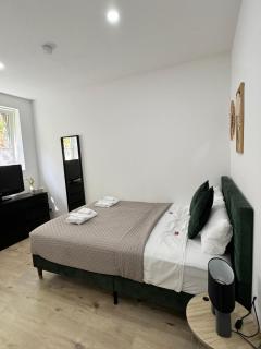 Heaven Homes - Privatzimmer mit Bad in der Nähe von Hbf - Düsseldorf - 0