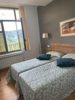Hostal Don Santiago Ramon y Cajal - - 8