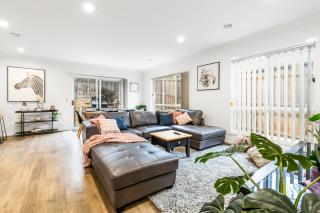 Bayside luxury! - Curlewis - 9